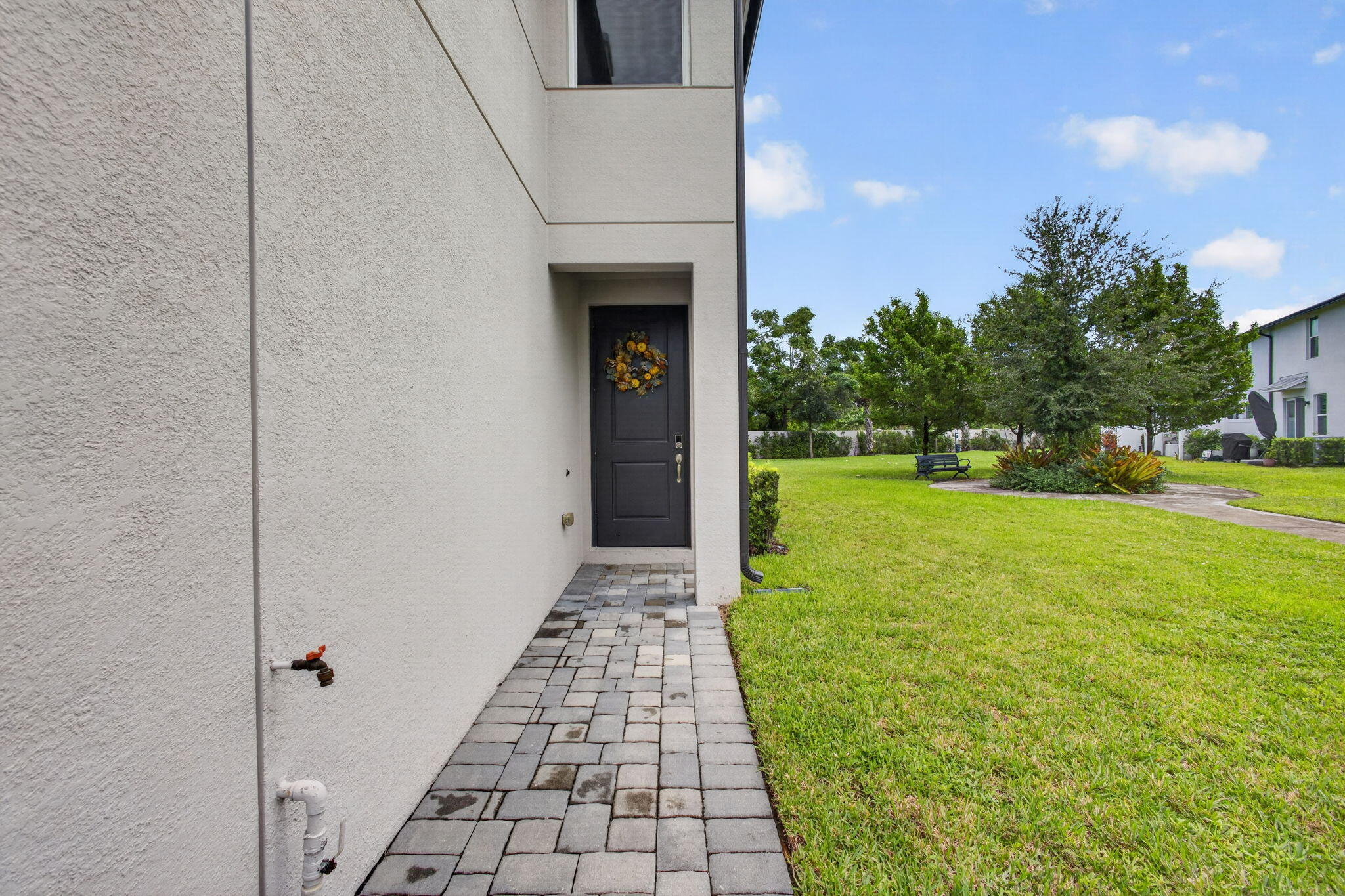 5600 Mentmore Drive — Photo 5