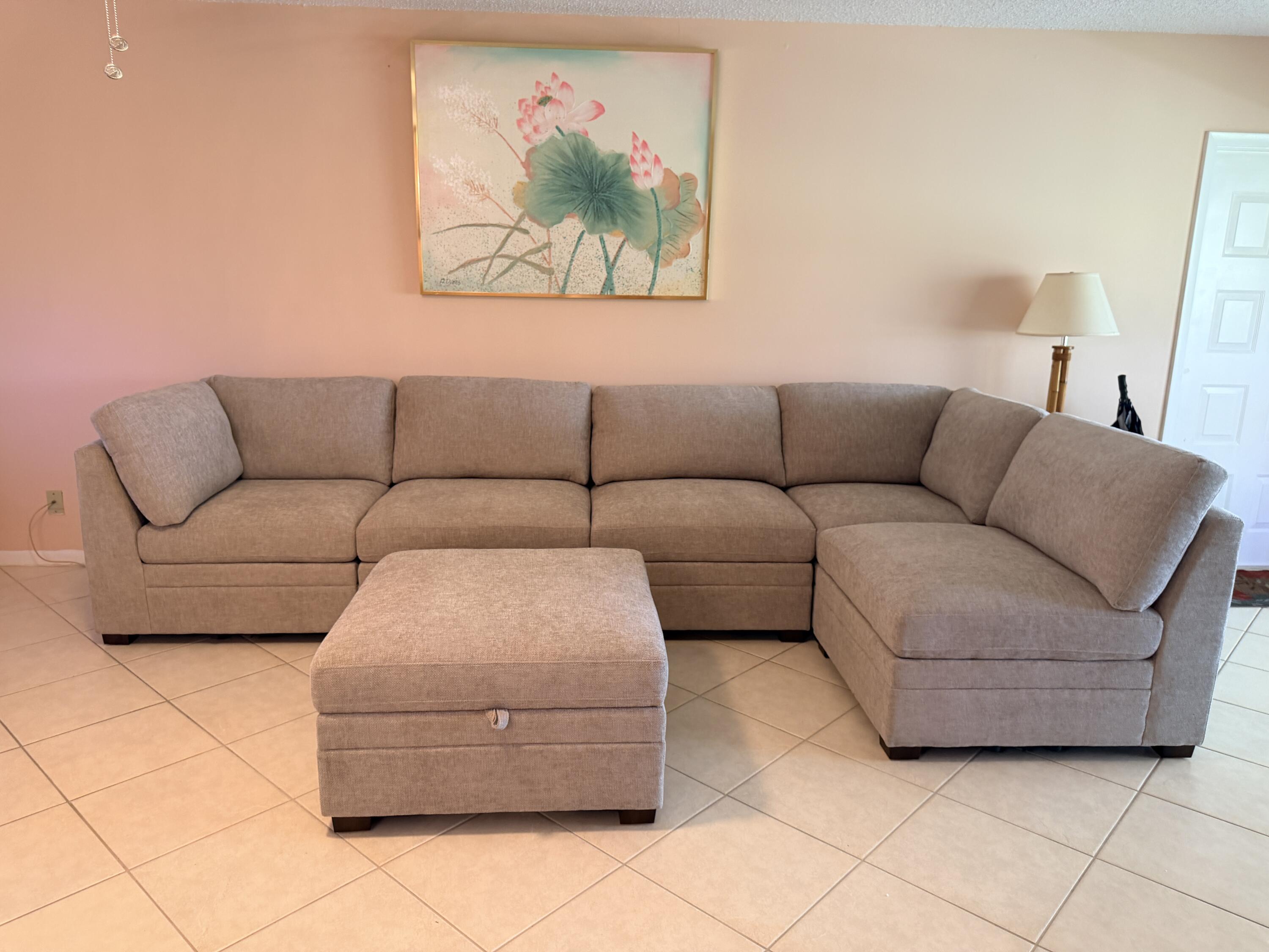 5344 LAKEFRONT Boulevard # C — Photo 2