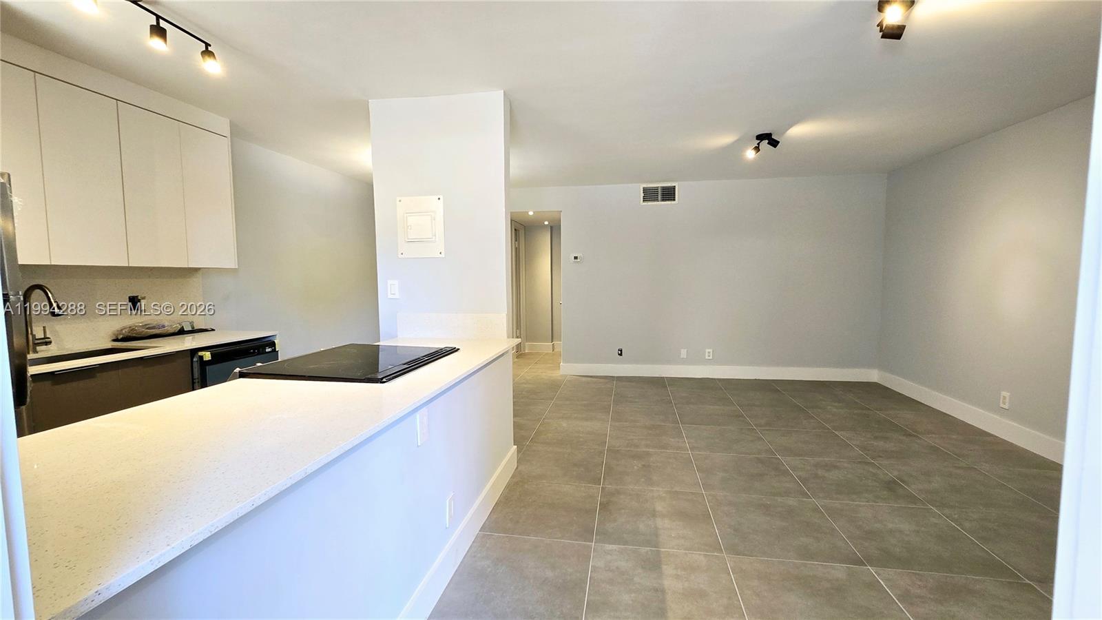 1811 Jefferson St # 202 — Photo 3