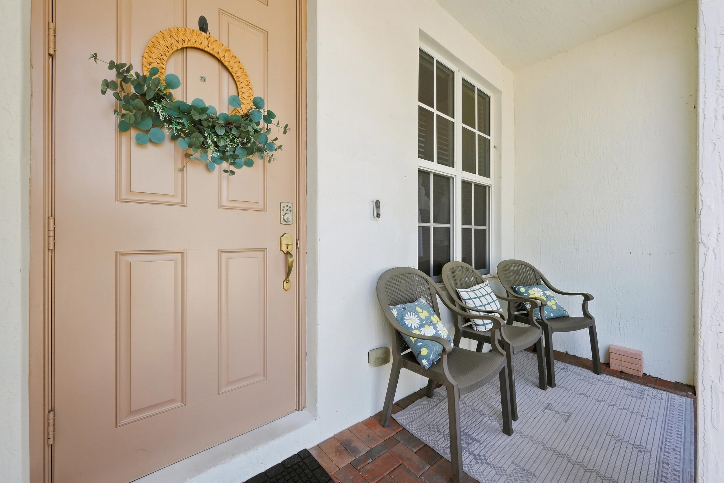 4585 TARA COVE Way — Photo 5