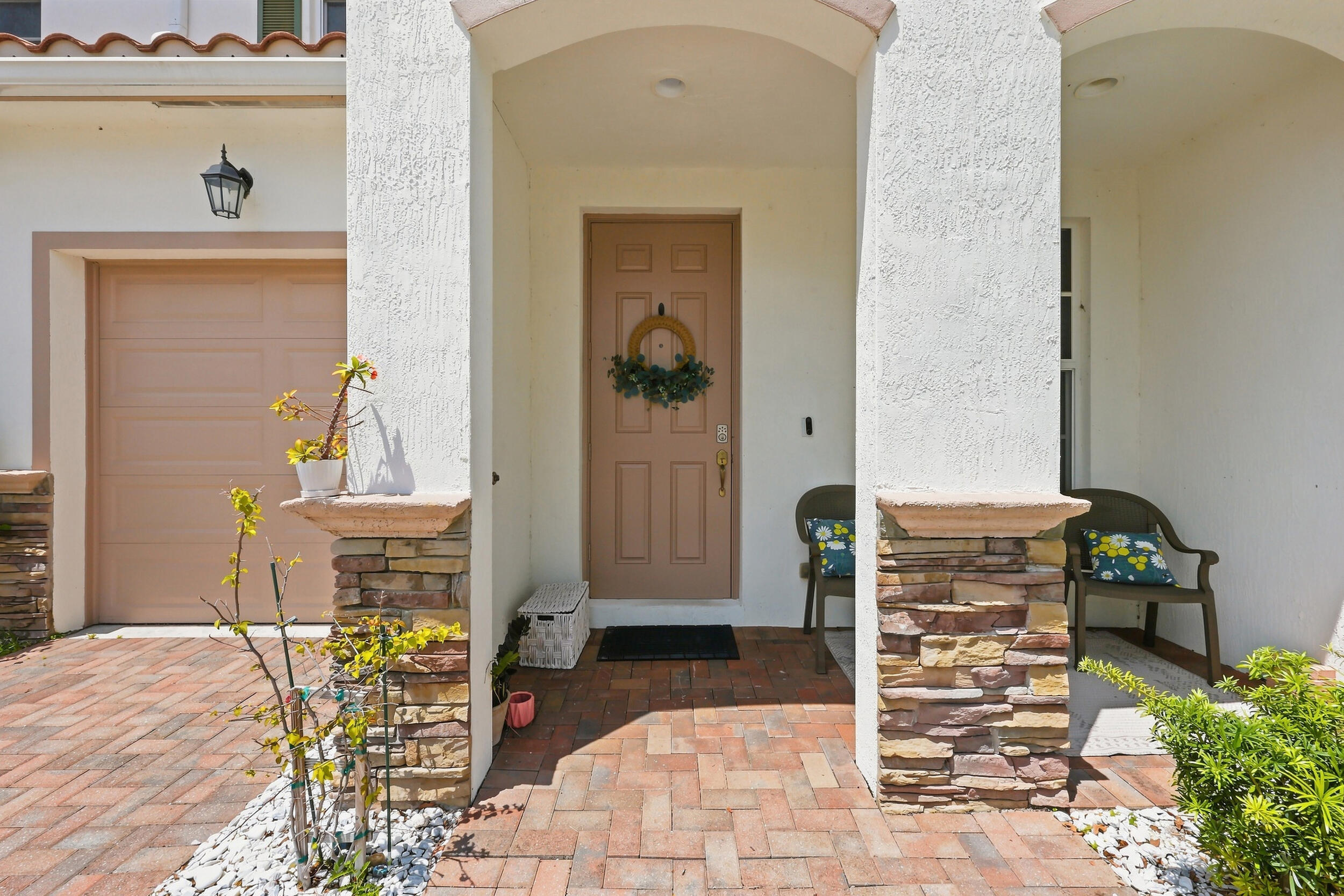 4585 TARA COVE Way — Photo 4