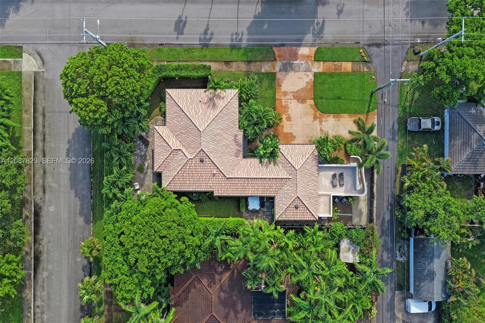 712 S 15th Ave — Photo 3