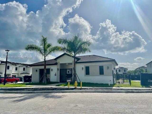 269 SW 159th Ct — Photo 2