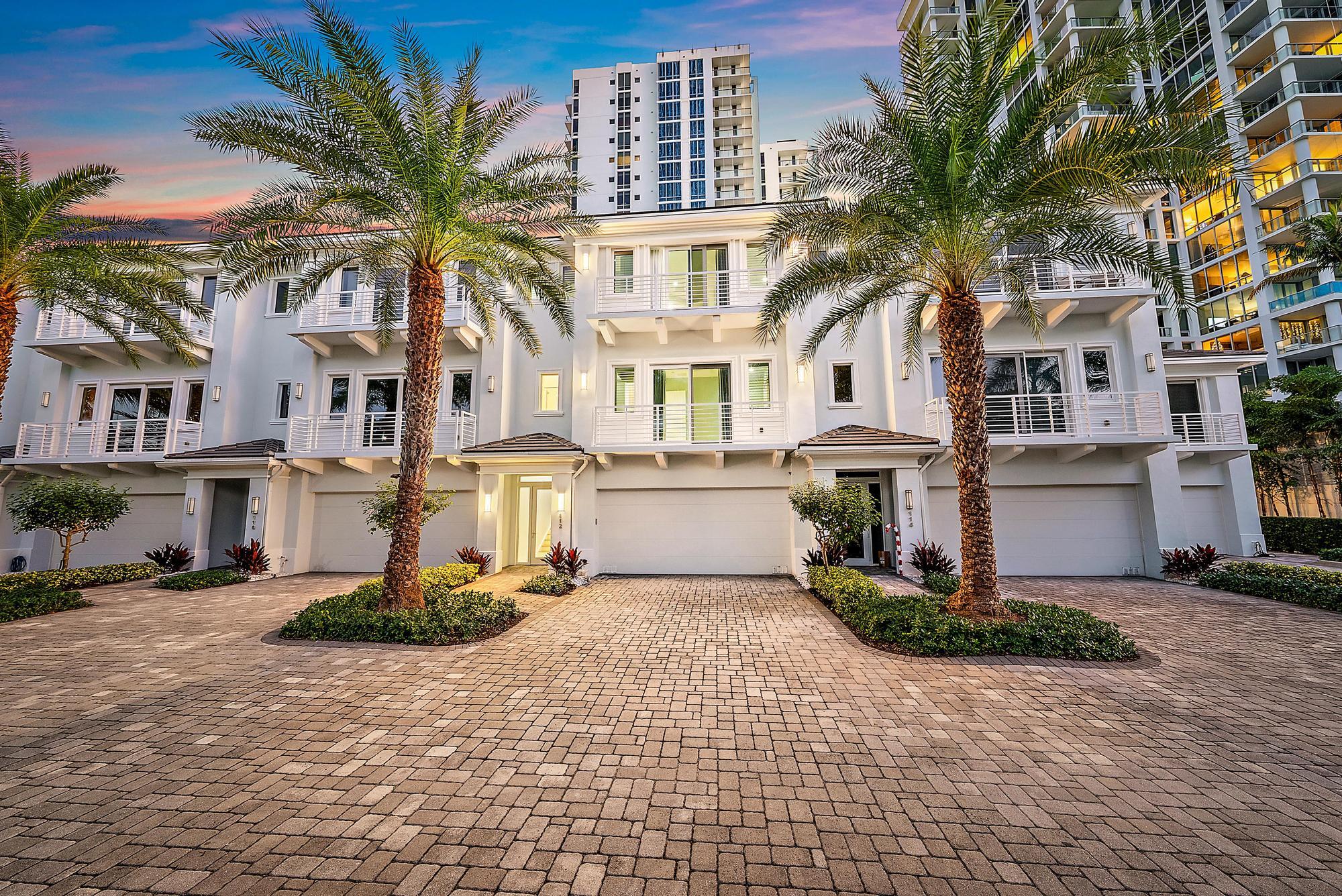 112 Water Club Court N, North Palm Beach FL 33408