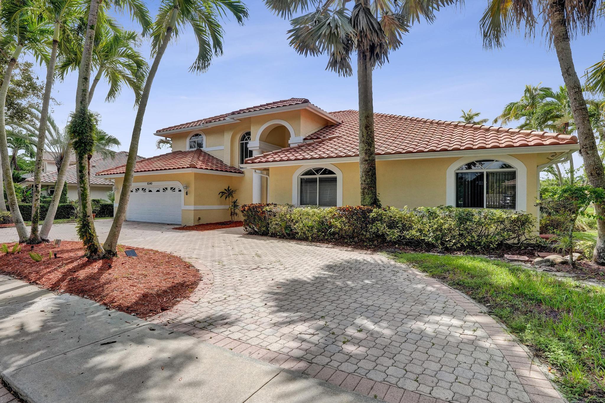 11340 Lakeshore Drive — Photo 2
