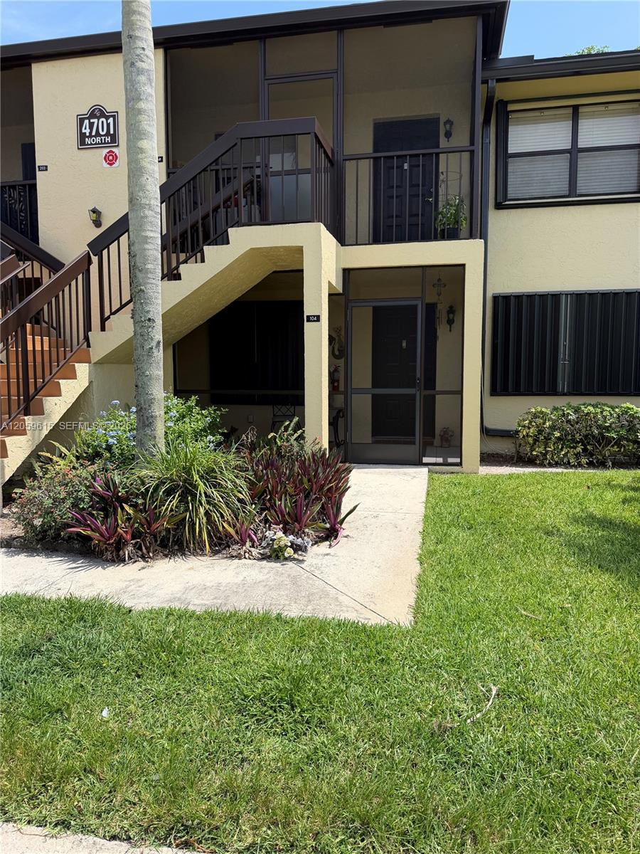 4701 E Lucerne Lakes Blvd E # 104, Lake Worth FL 33467