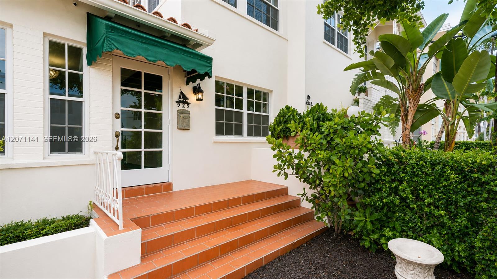 1605 Michigan Ave # 929 View 1