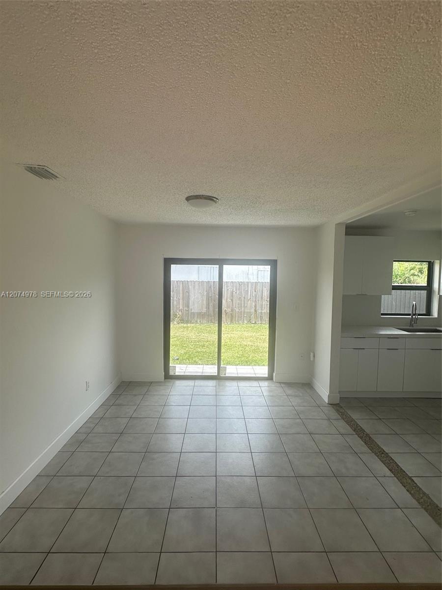 12205 SW 263rd Ter — Photo 4