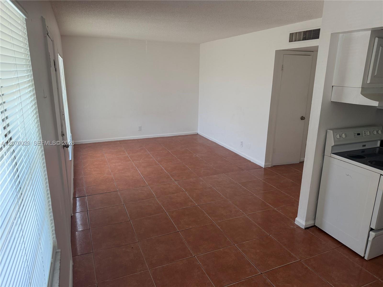 401 SW 13th Pl # 723 — Photo 5