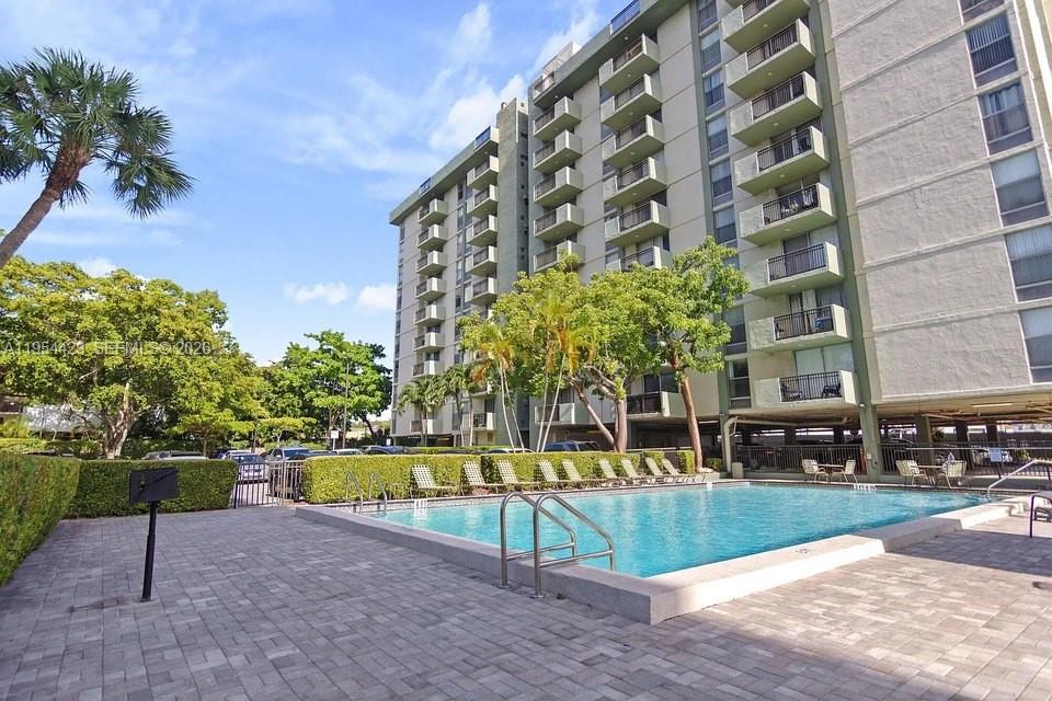 4848 NW 24th Ct # 210, Lauderdale Lakes FL 33313