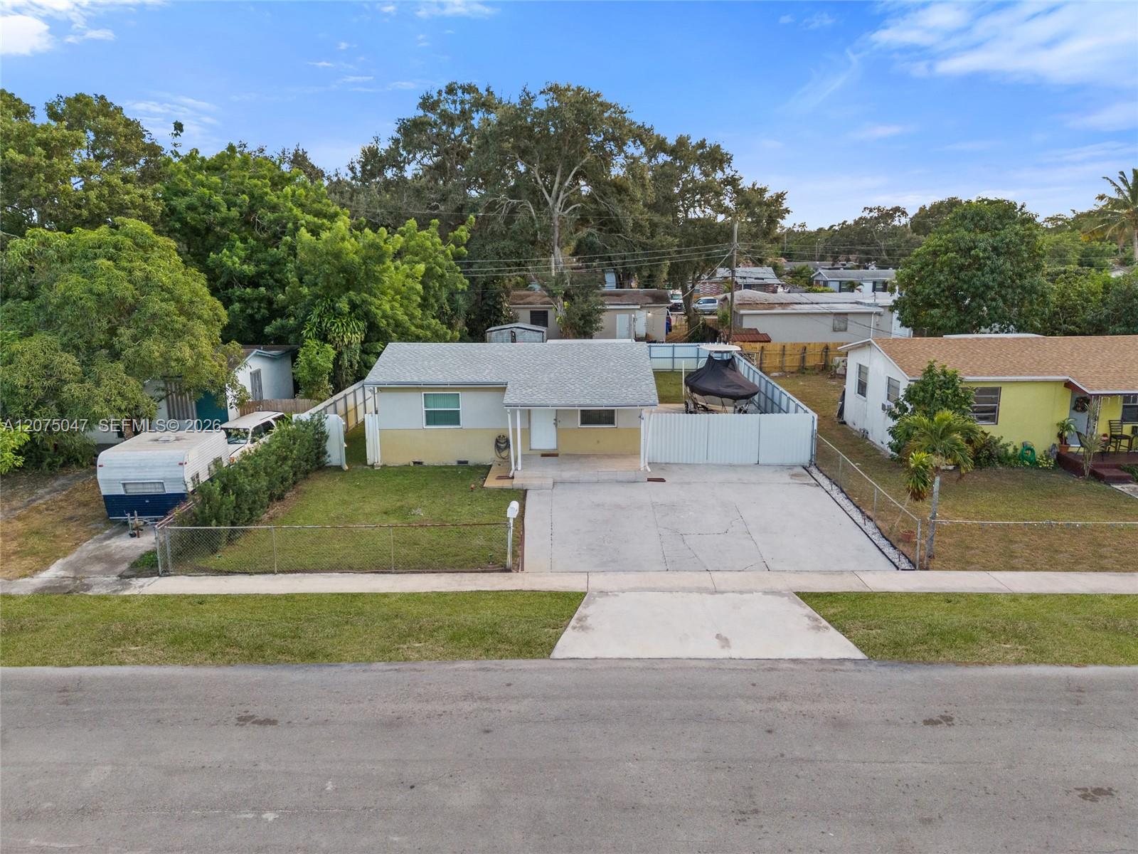 6416 Franklin St — Photo 2