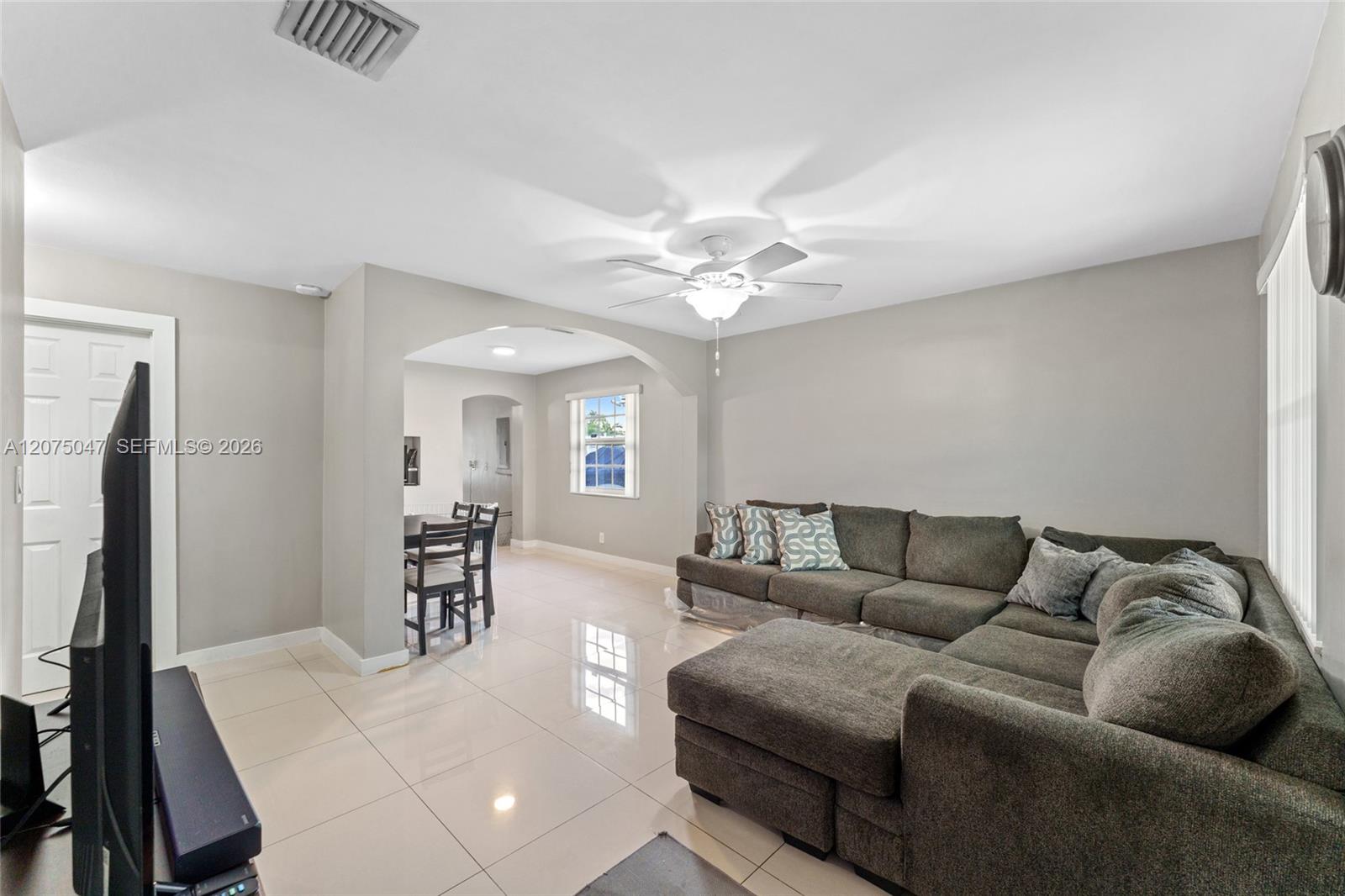 6416 Franklin St — Photo 3
