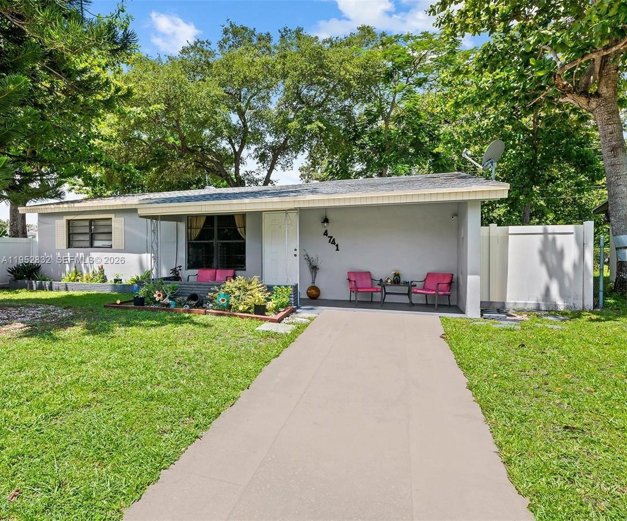 4741 SW 25th Terrace, Dania Beach FL 33312