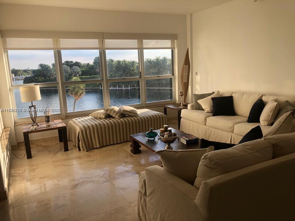 9102 W Bay Harbor # 4B — Photo 5