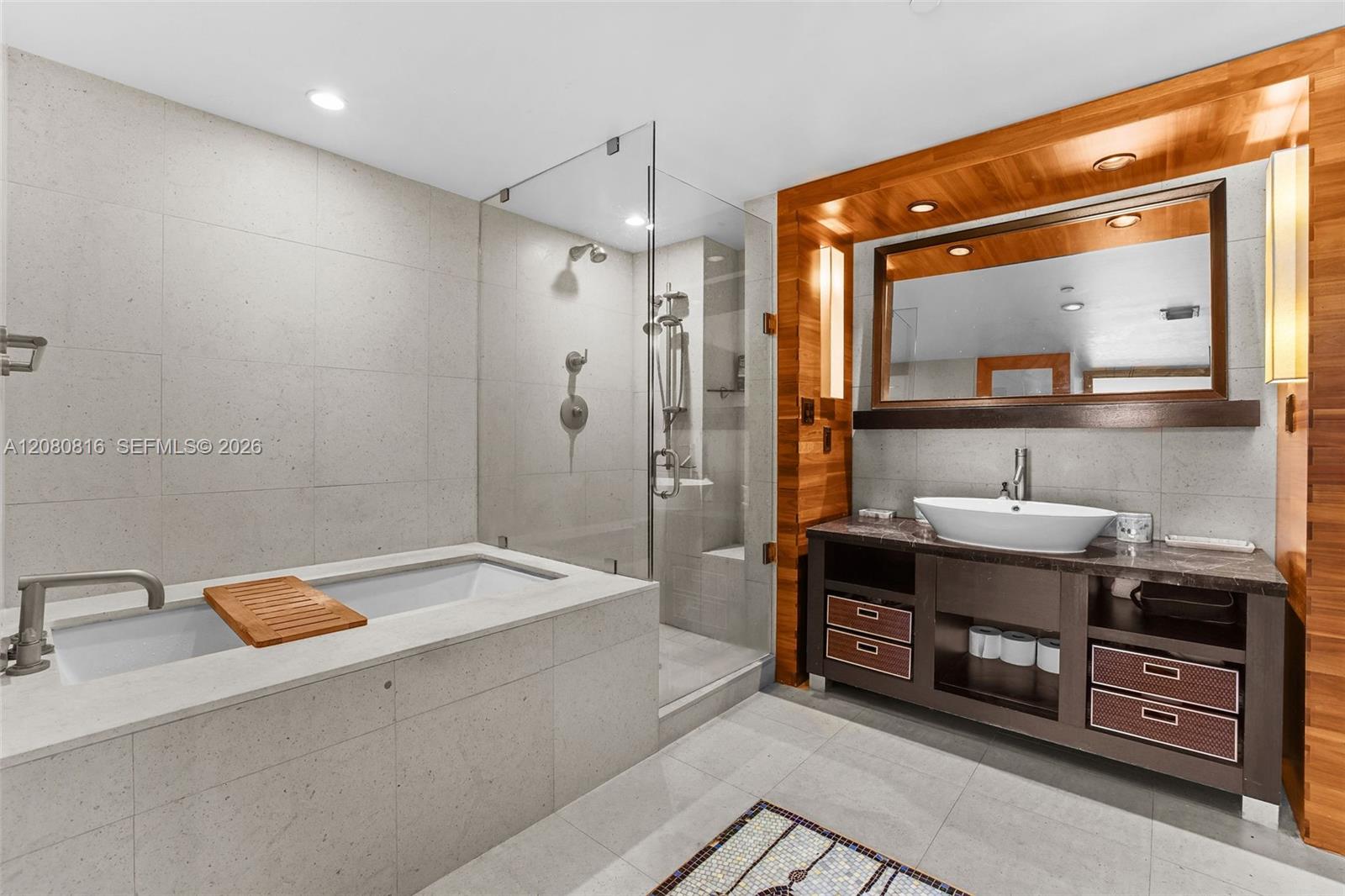 6801 Collins Ave — Photo 5