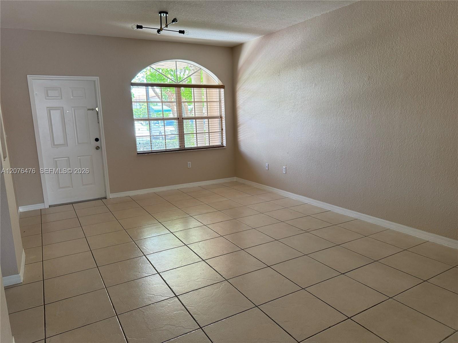 13782 SW 171st Ln # 13782 — Photo 2