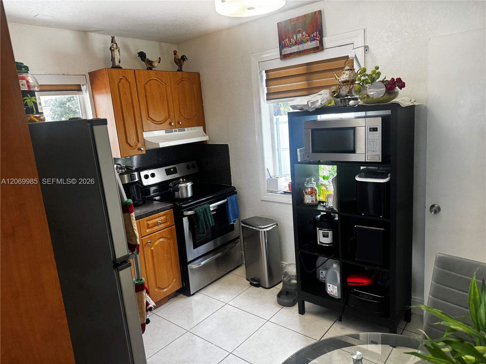 15200 Railroad Dr — Photo 3