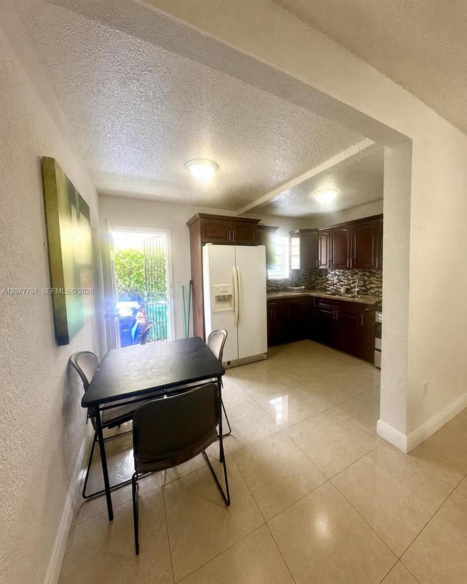 2361 SW 27th St # 1 — Photo 3