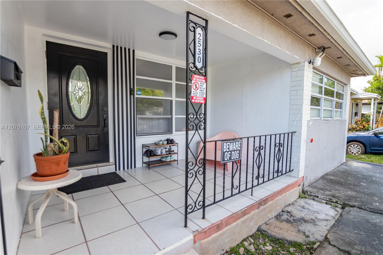 2530 Rodman — Photo 4