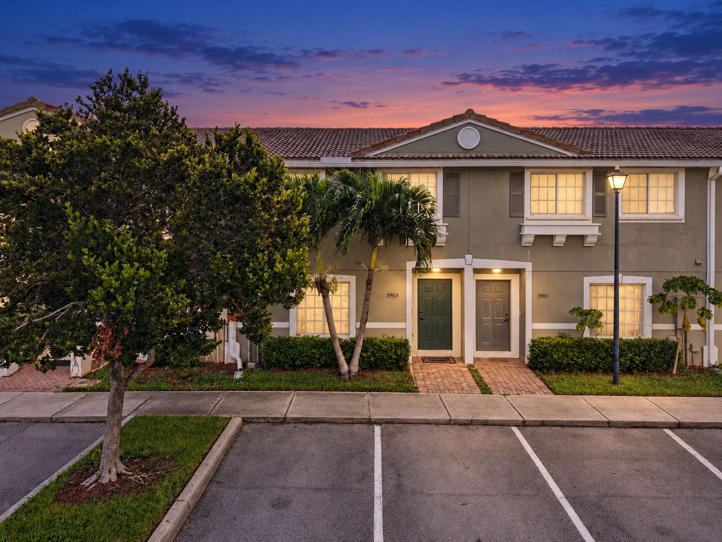 5963 GLASGOW Way, Tamarac FL 33321