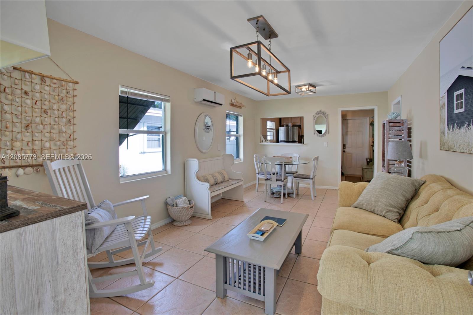 2315 Hope St — Photo 3