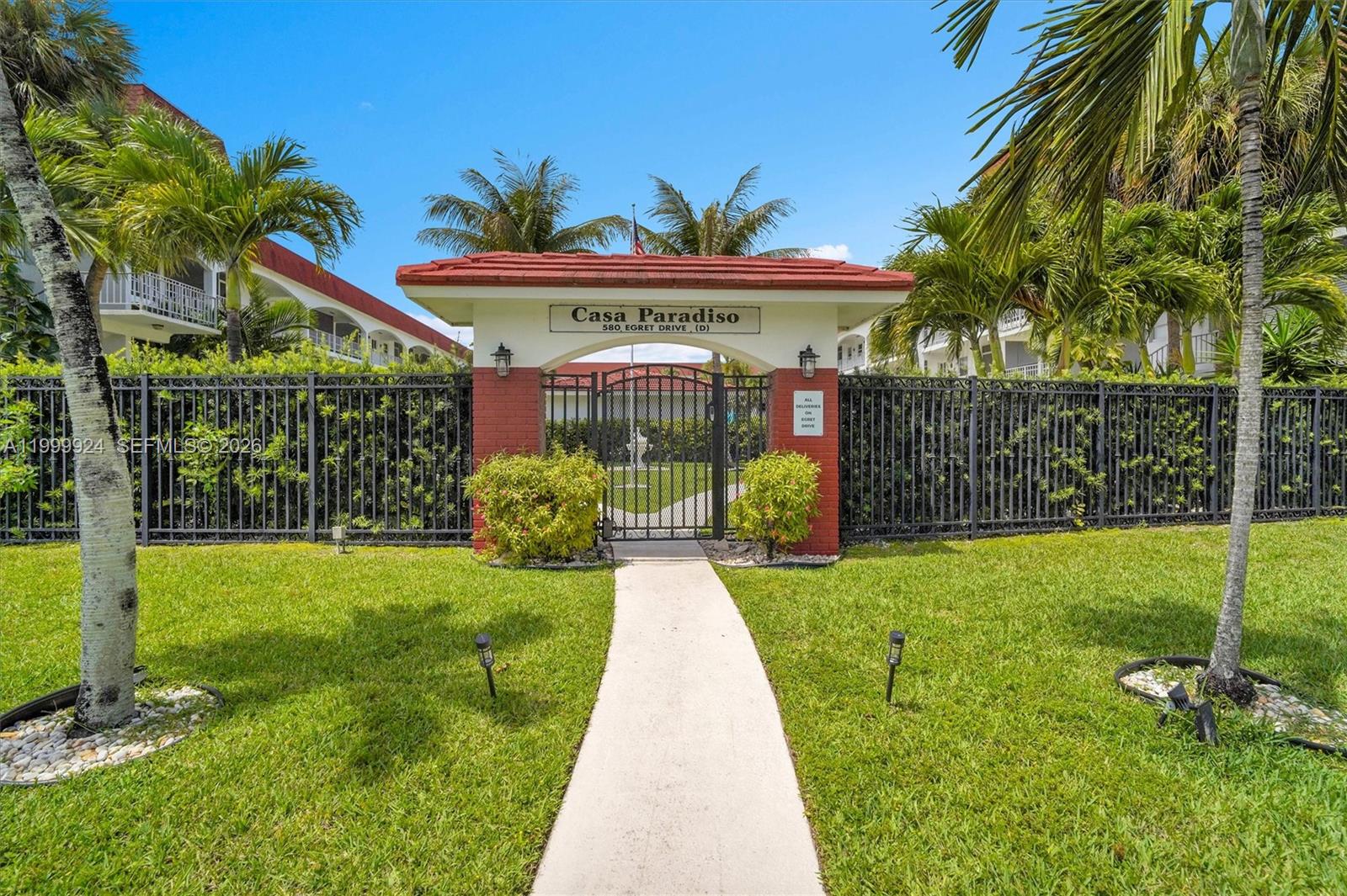 580 Egret Dr # 303, Hallandale Beach FL 33009