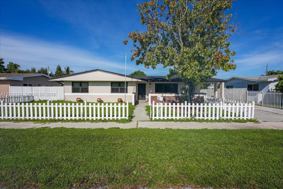 19812 NE 12th Pl, Miami FL 33179