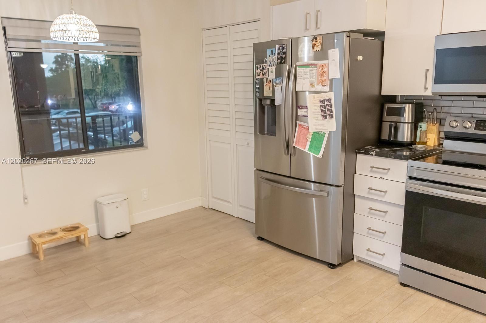 2200 S Cypress Bend Dr # 204 — Photo 2