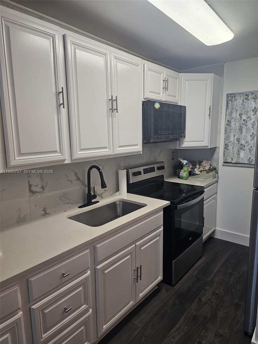 6055 W 19th Ave # 209, Hialeah FL 33012