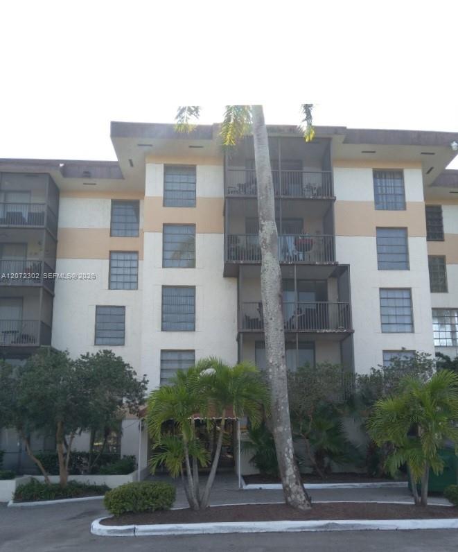 5570 NW 44th St # 208A, Lauderhill FL 33319