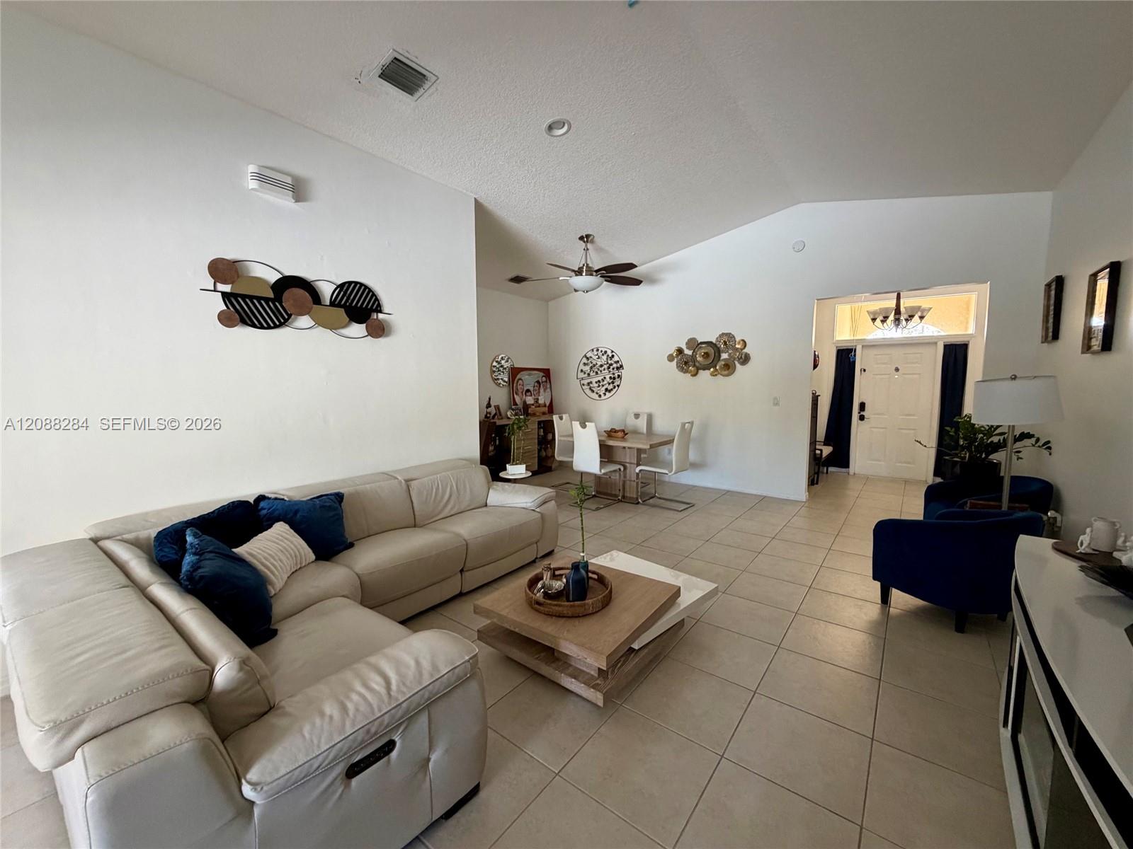 1735 NE 36th Ave # 0 — Photo 4