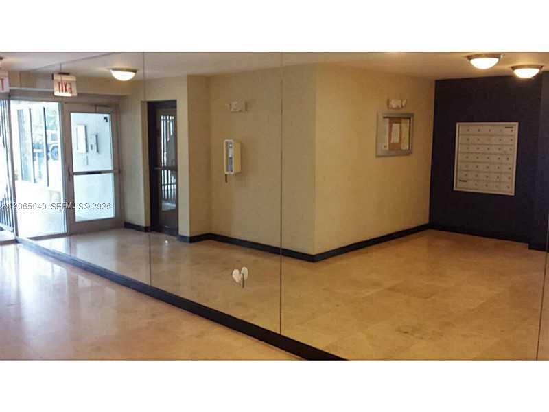 1605 Bay Rd # 403, Miami Beach FL 33139
