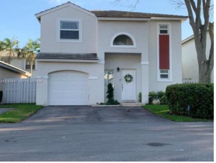 9888 NW 2nd St, Plantation FL 33324