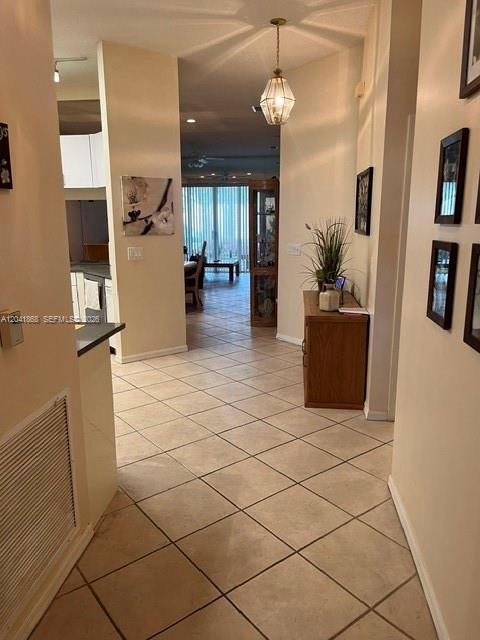 10136 Lombardy Dr — Photo 2