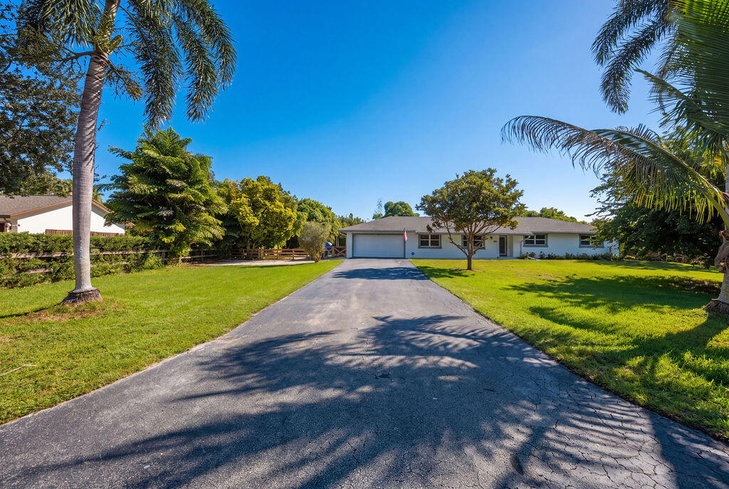 4910 SW 205TH Avenue — Photo 3