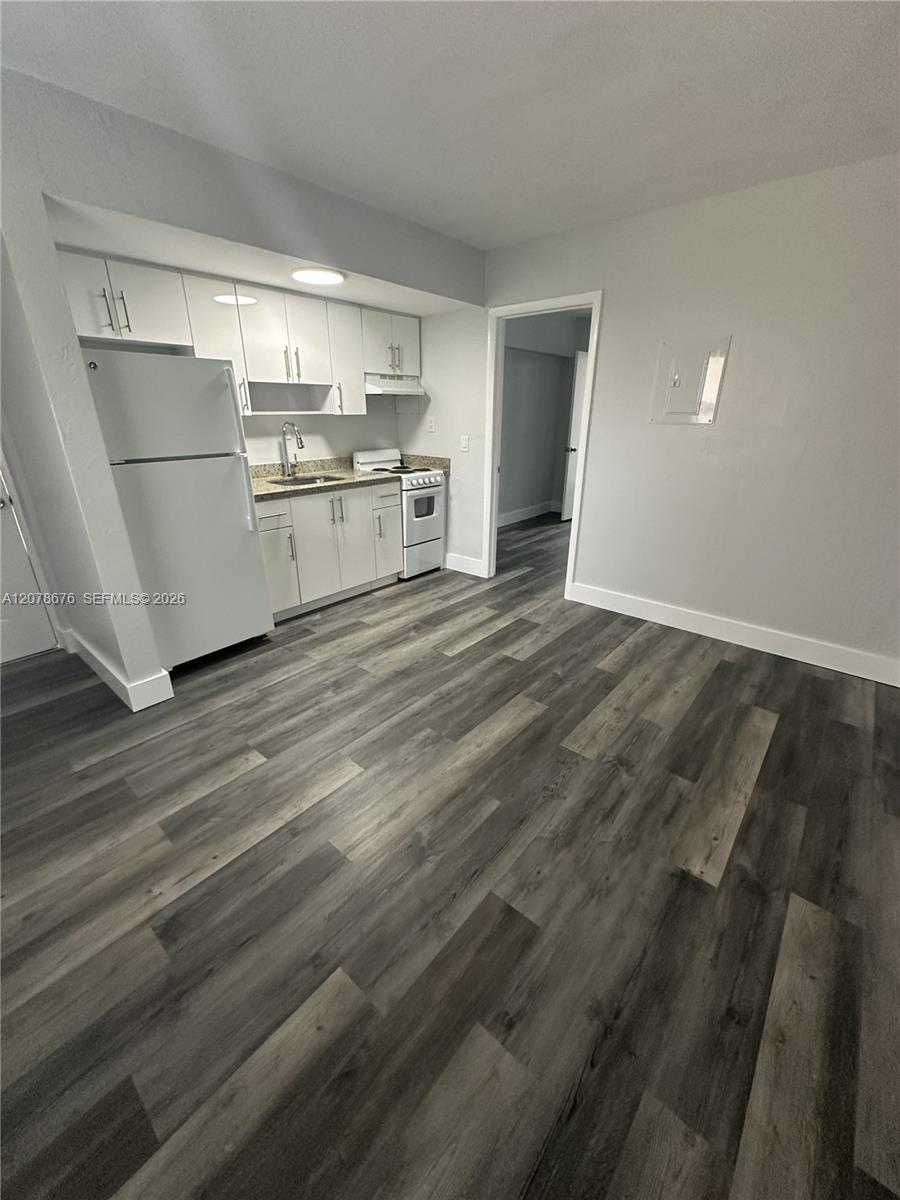 1208 Salzedo St # 26 — Photo 3