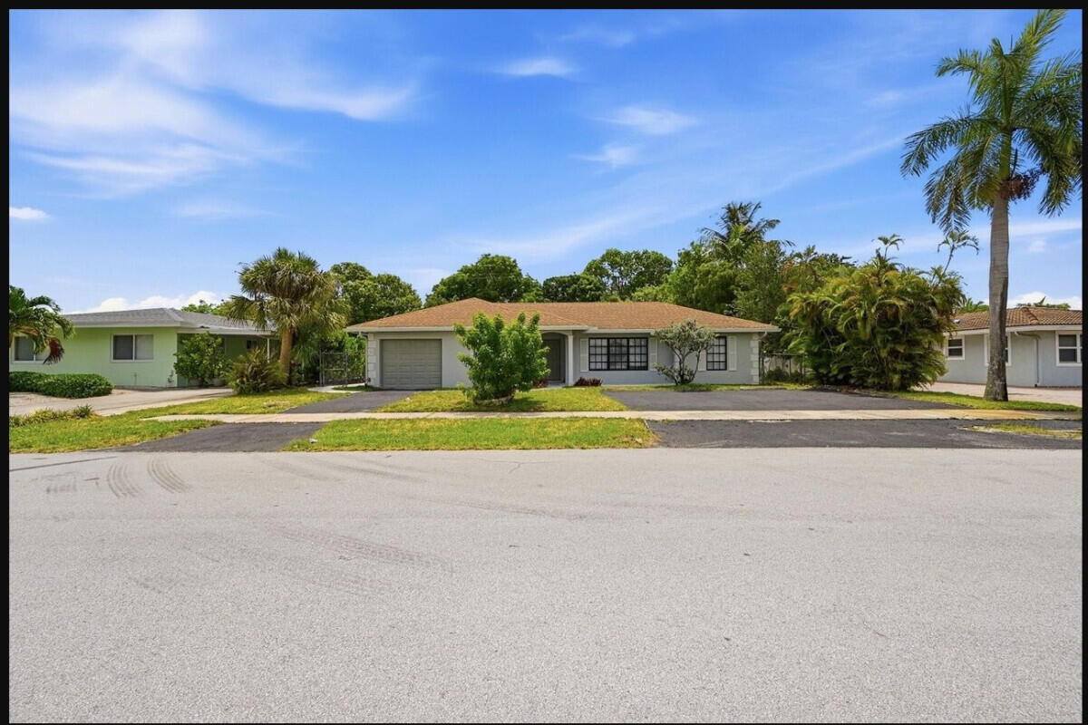 8 NE 9th Avenue, Deerfield Beach FL 33441