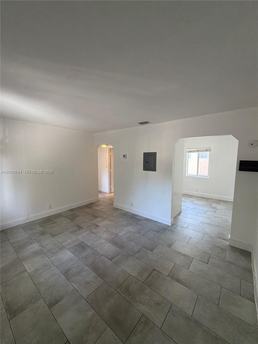 500 NW 35th St # 5 — Photo 5