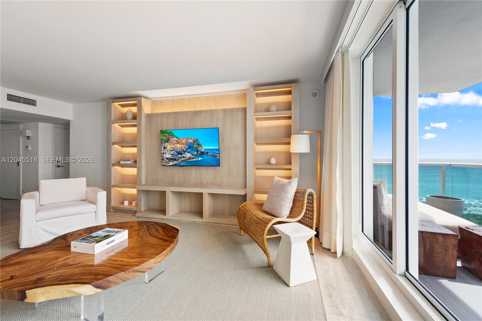 102 24th St # 1110, Miami Beach FL 33139