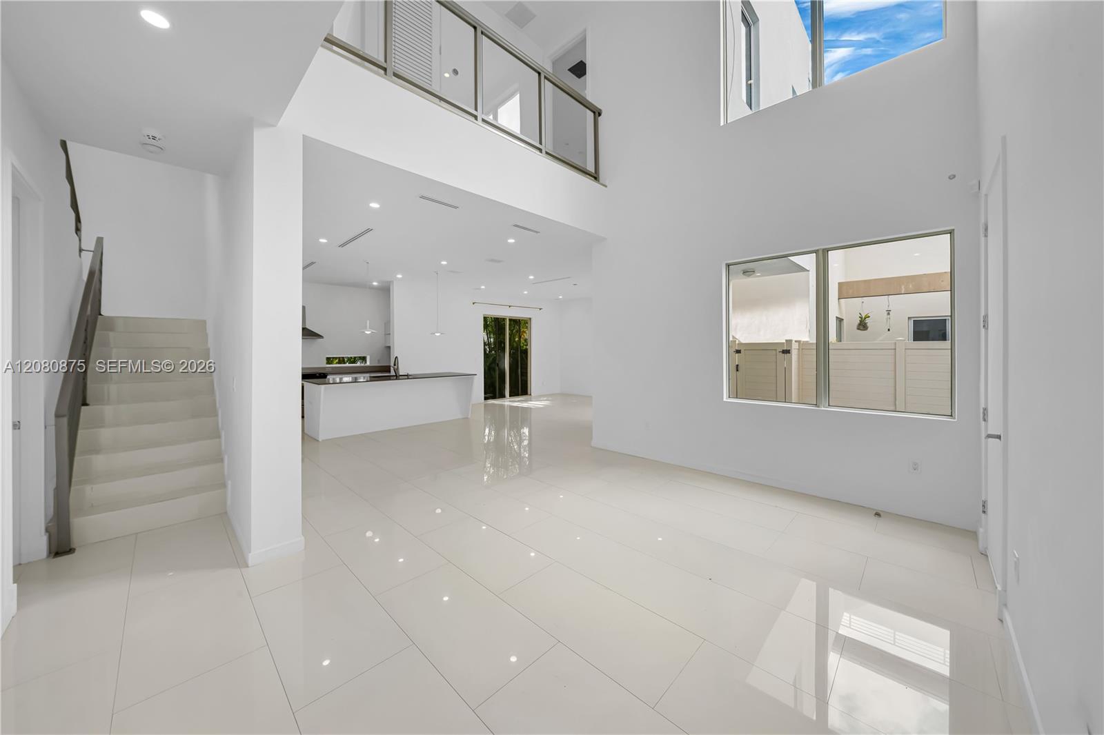 3253 Mcdonald St # 3253, Miami FL 33133