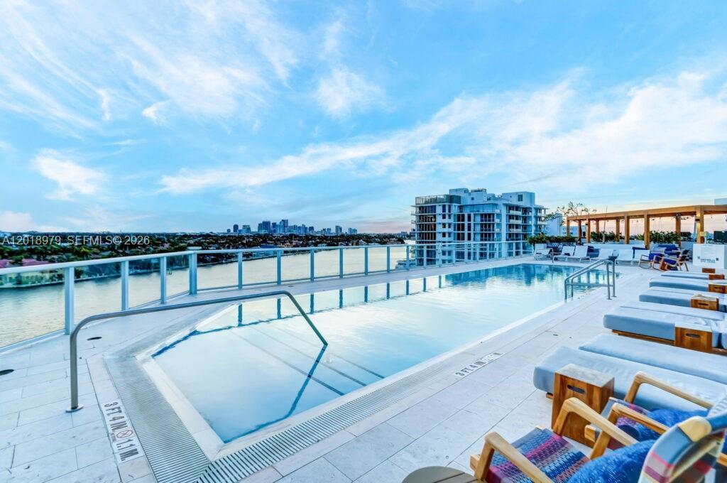 401 N Birch Rd # TH2, Fort Lauderdale FL 33304