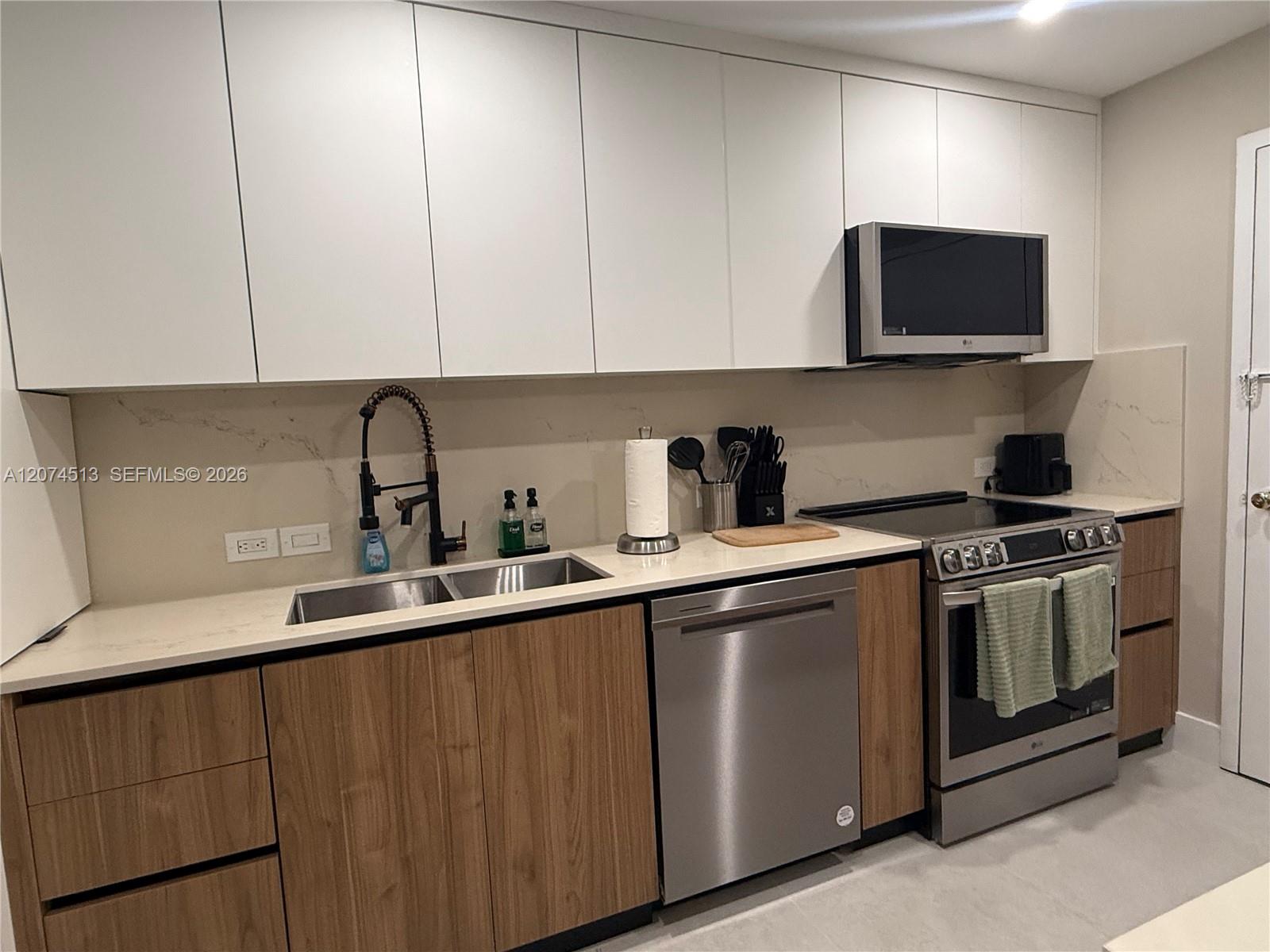 6801 Indian Creek Dr # 207 — Photo 5