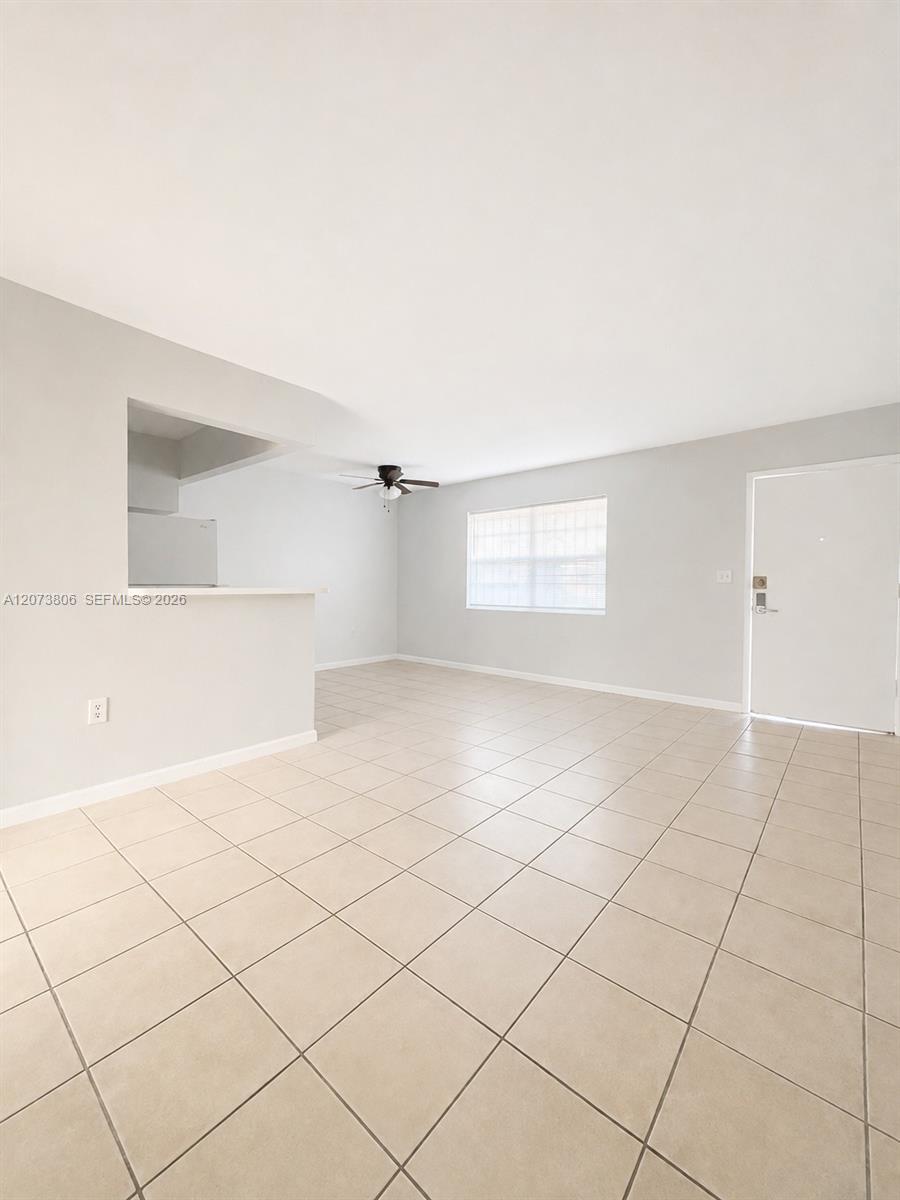 1330 W 54th St # 214C — Photo 2