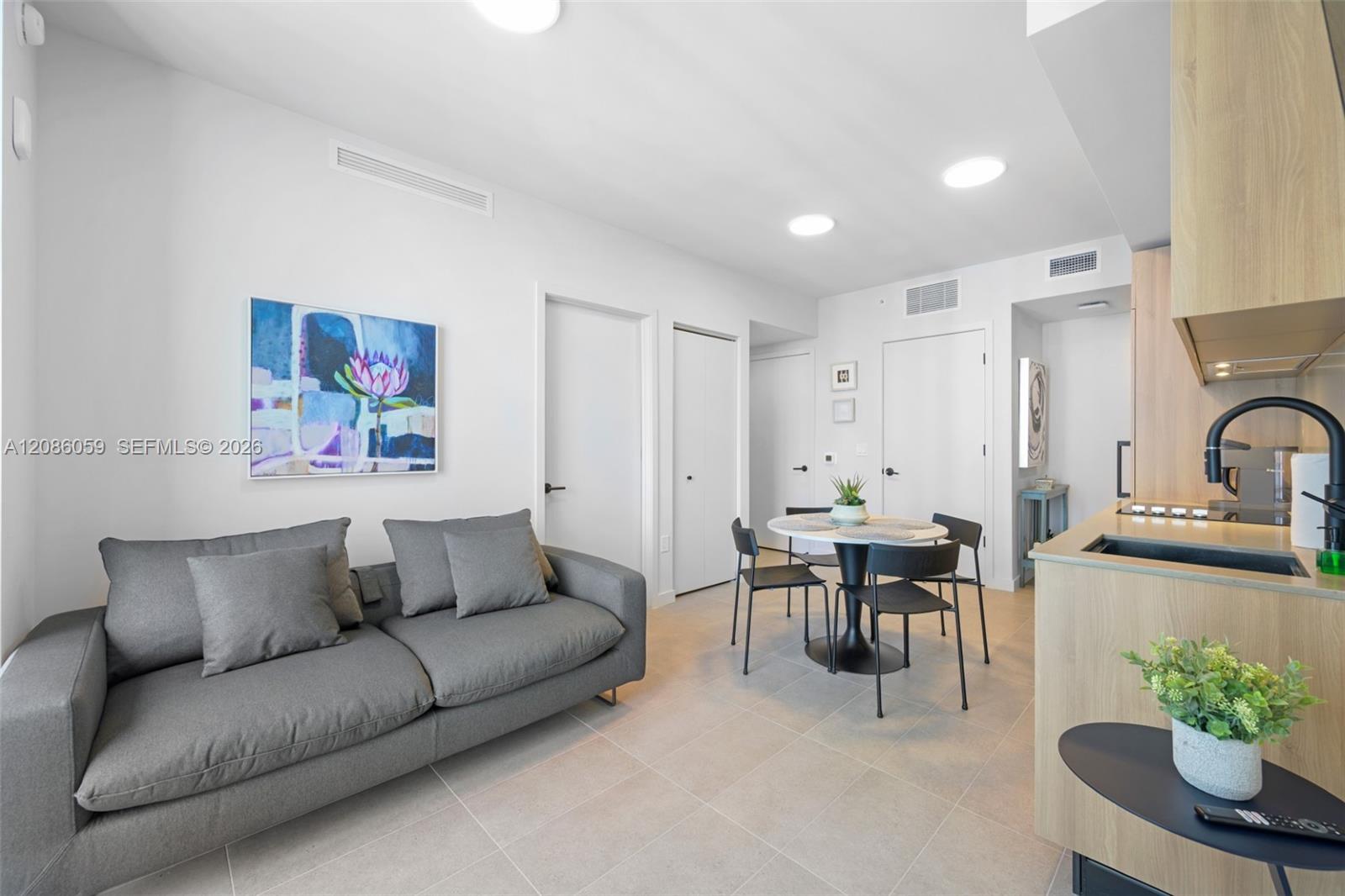121 NE 5th St # 3006 — Photo 2