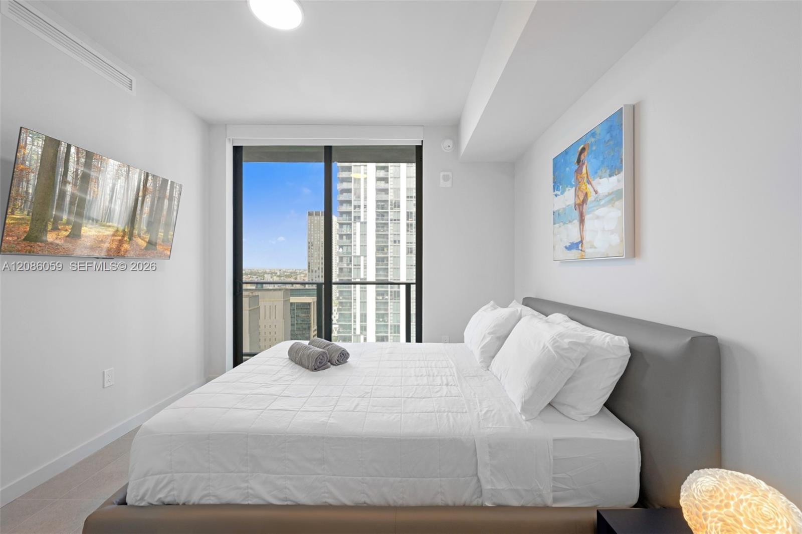 121 NE 5th St # 3006 — Photo 4