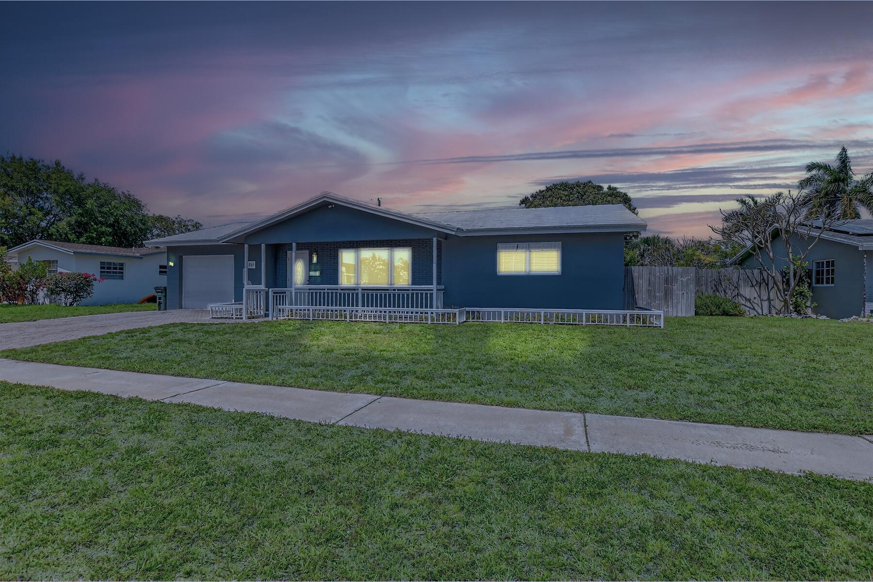 257 SW 5th Street, Boca Raton FL 33432