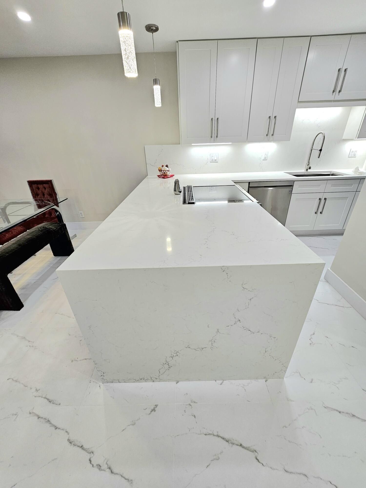 1631 NW 18th Avenue # 201 — Photo 4