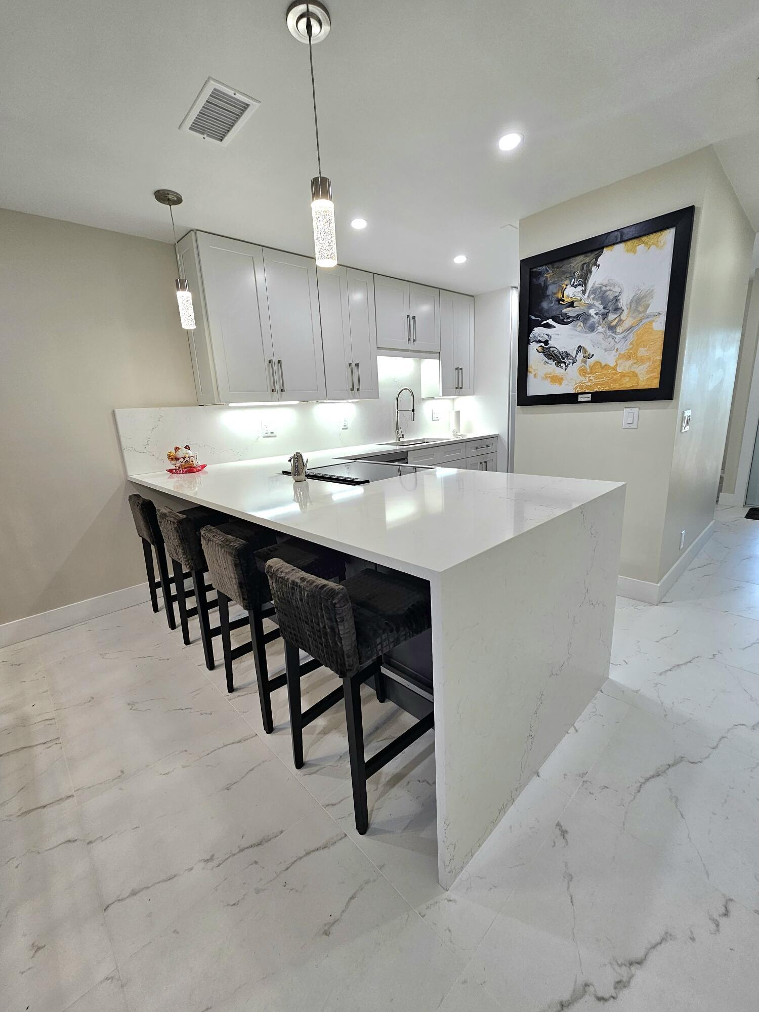 1631 NW 18th Avenue # 201 — Photo 5