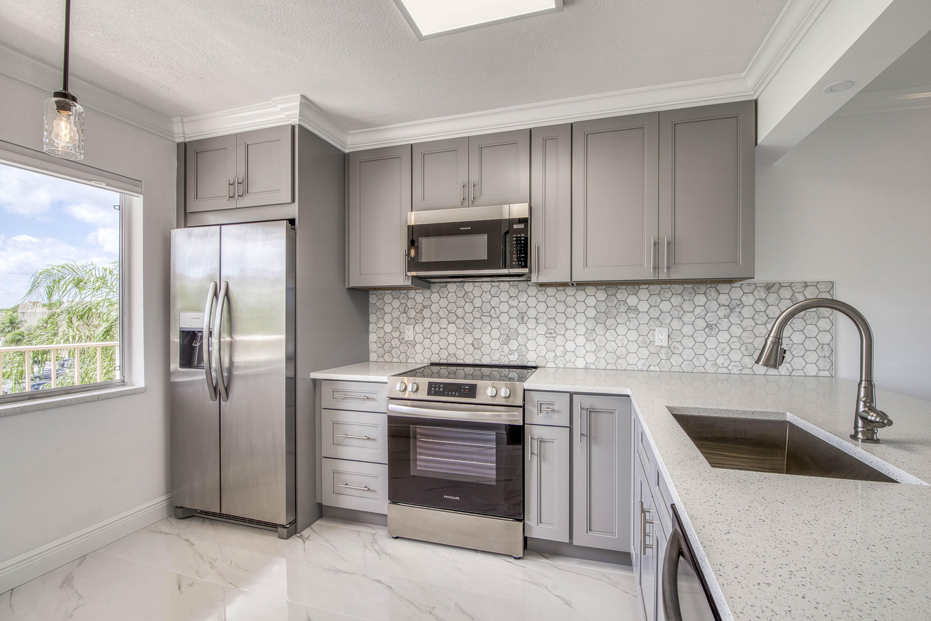 6795 Huntington Lane # 406, Delray Beach FL 33446