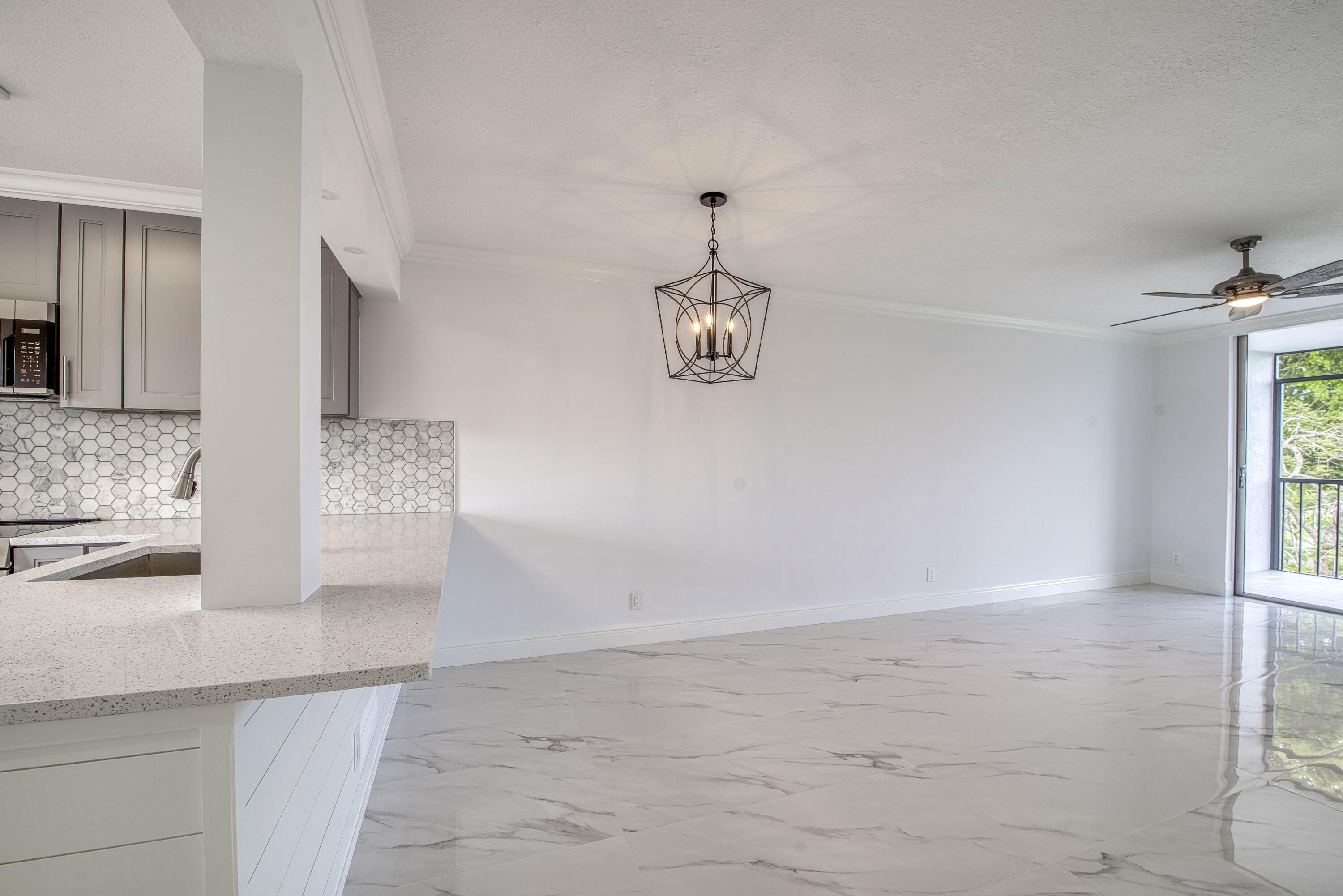 6795 Huntington Lane # 406 — Photo 3